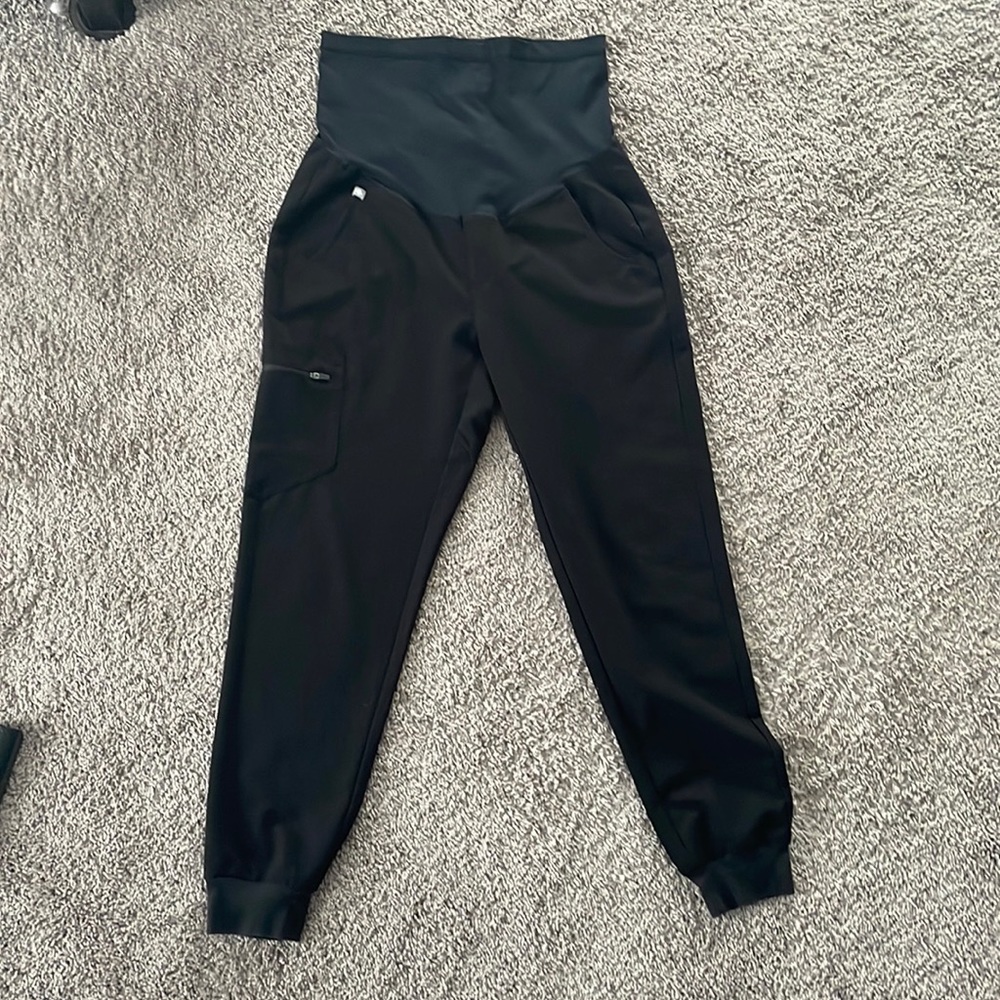 Figs maternity scrub pants